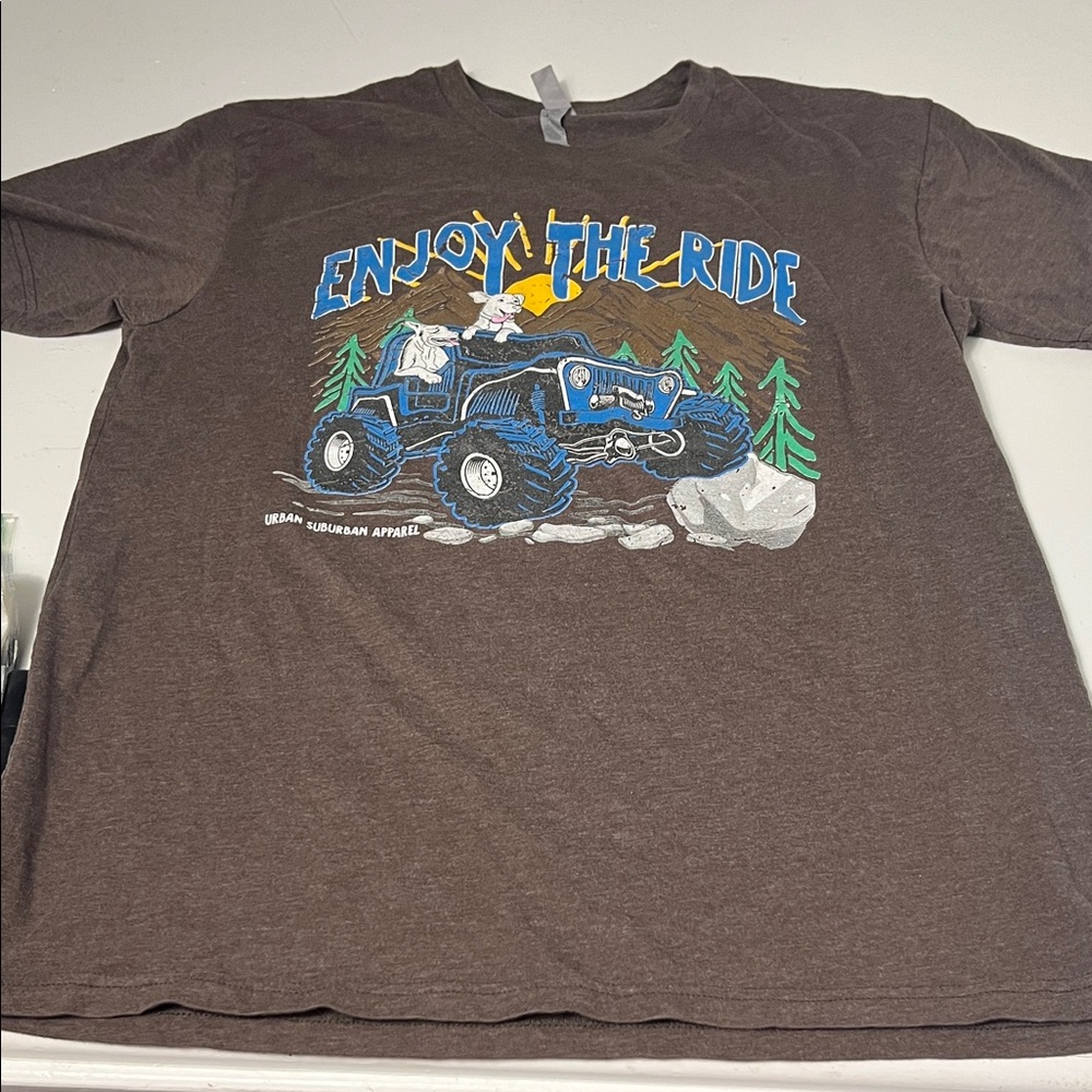 Next Level Large Enjoy The Ride Brown Short Sleeve Dog Jeep Graphic T Shirt
